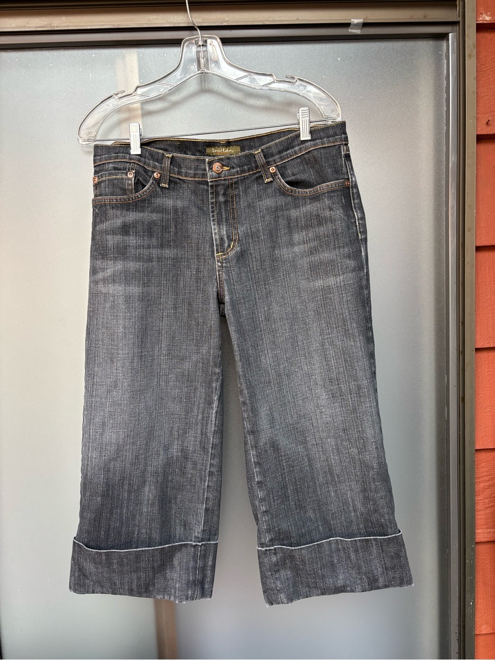 David Kahn Women’s capri wide crop Jeans in distressed Dark Gray/black - size 12
